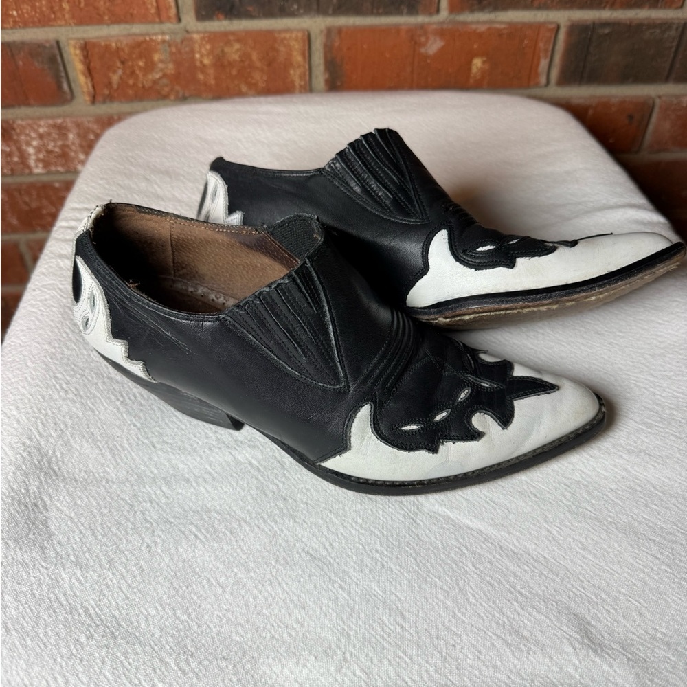 Guess Black & White Western Ankle Booties: 90s Leather Cutout Size 81/2B Cowgirl - Picture 3 of 8